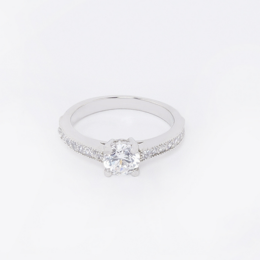 SPARKLING SOLITAIRE RING